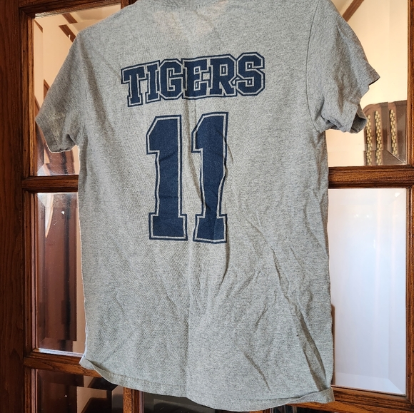 SOLD Stranger Things tshirt - Picture 3 of 3